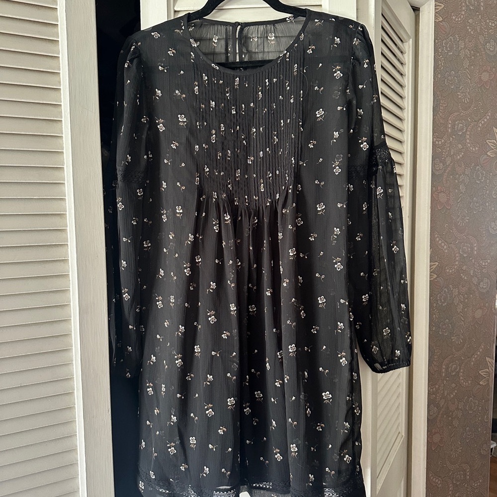 Abercrombie & Fitch Black Floral Dress size XS